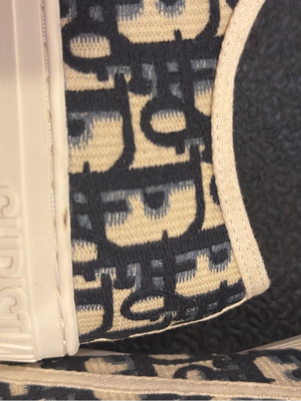 Christian Dior Walk N’ Dior Sneakers - Picture 9 of 10